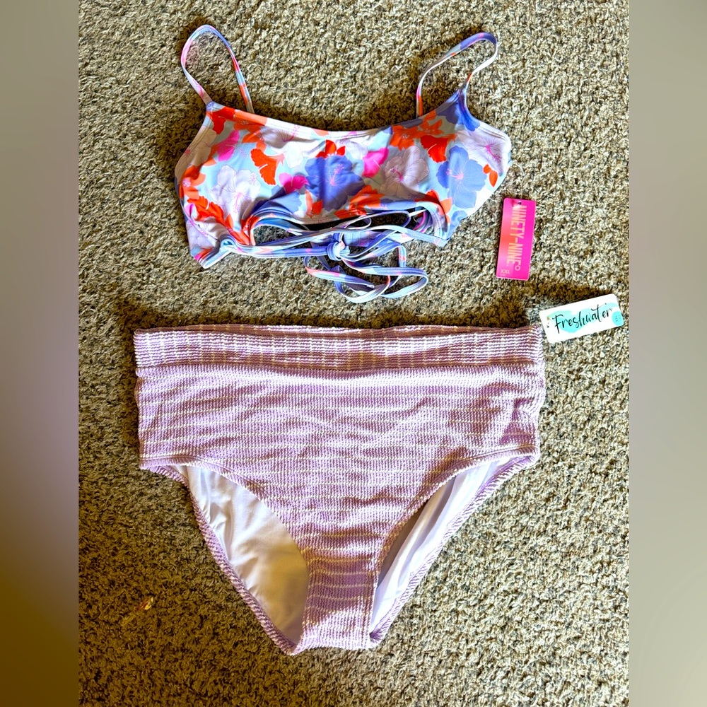 NWT Women’s Bathing Suit💜💜